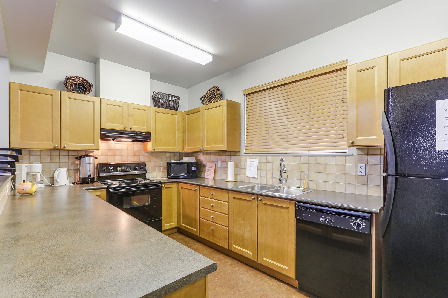 8-16655 64 Avenue Surrey 33