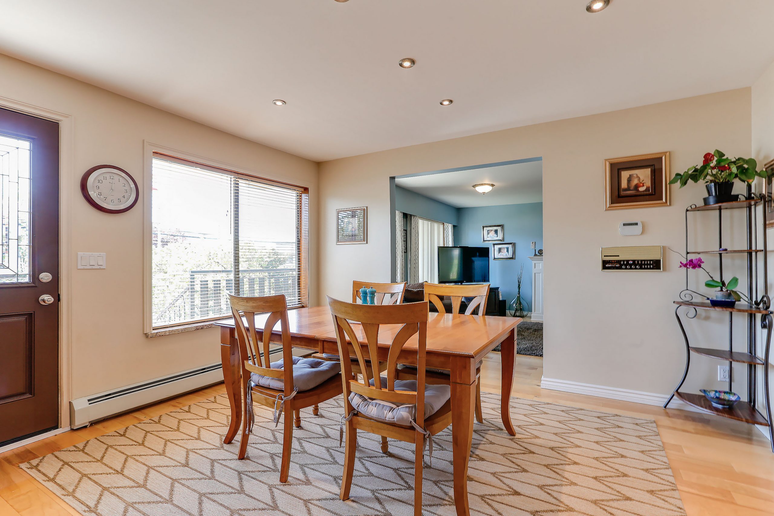 3866 Pandora Street Burnaby 19