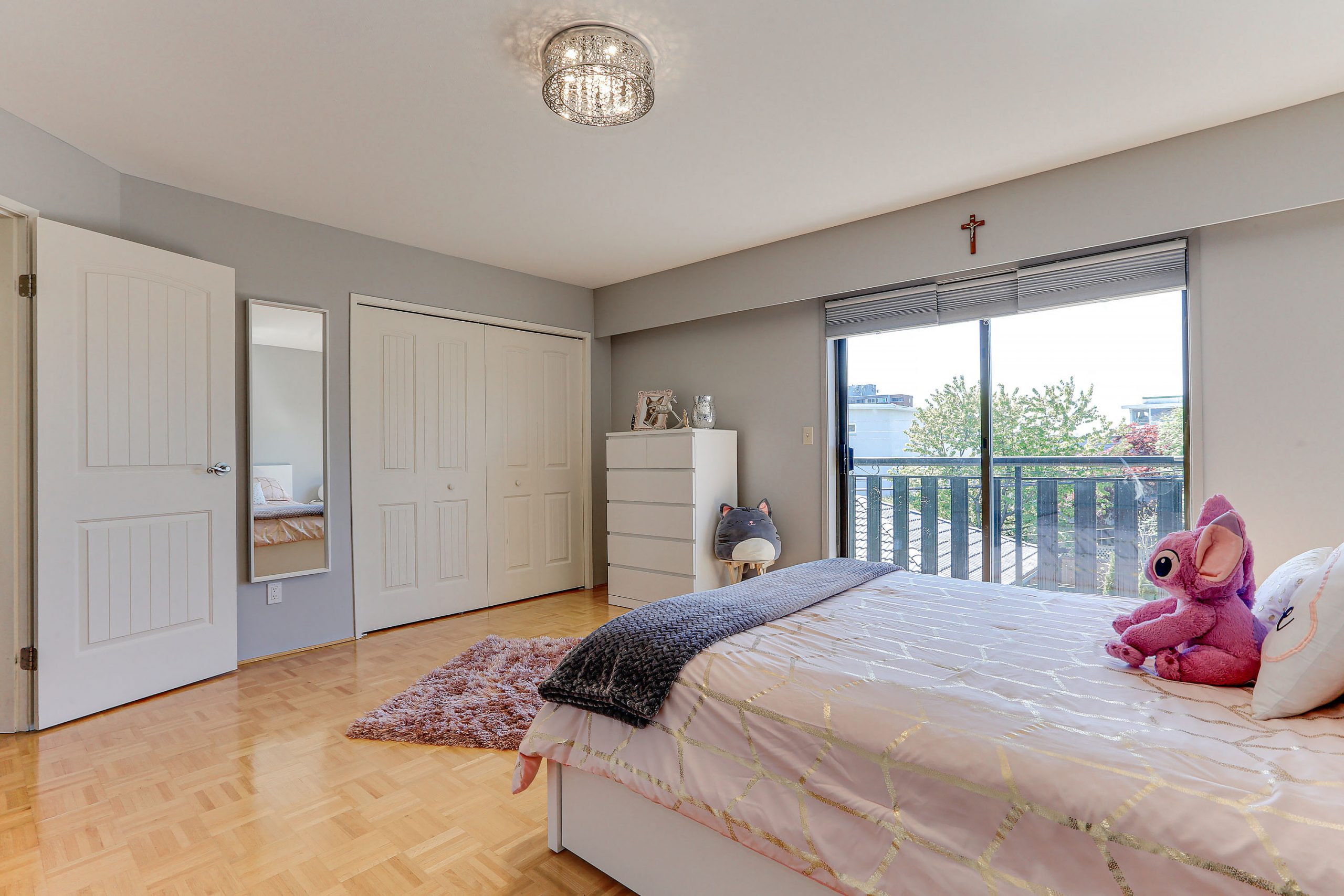 3866 Pandora Street Burnaby 40