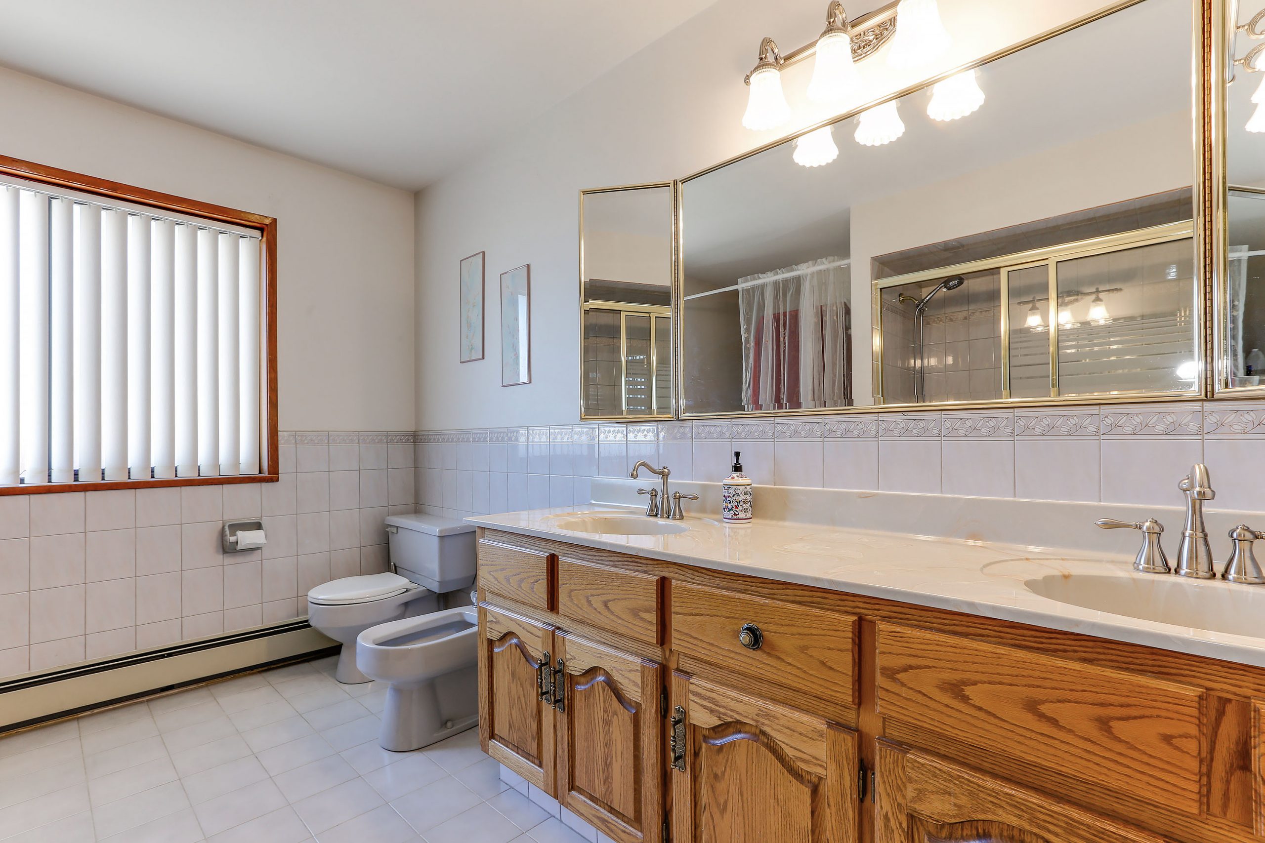 3866 Pandora Street Burnaby 41