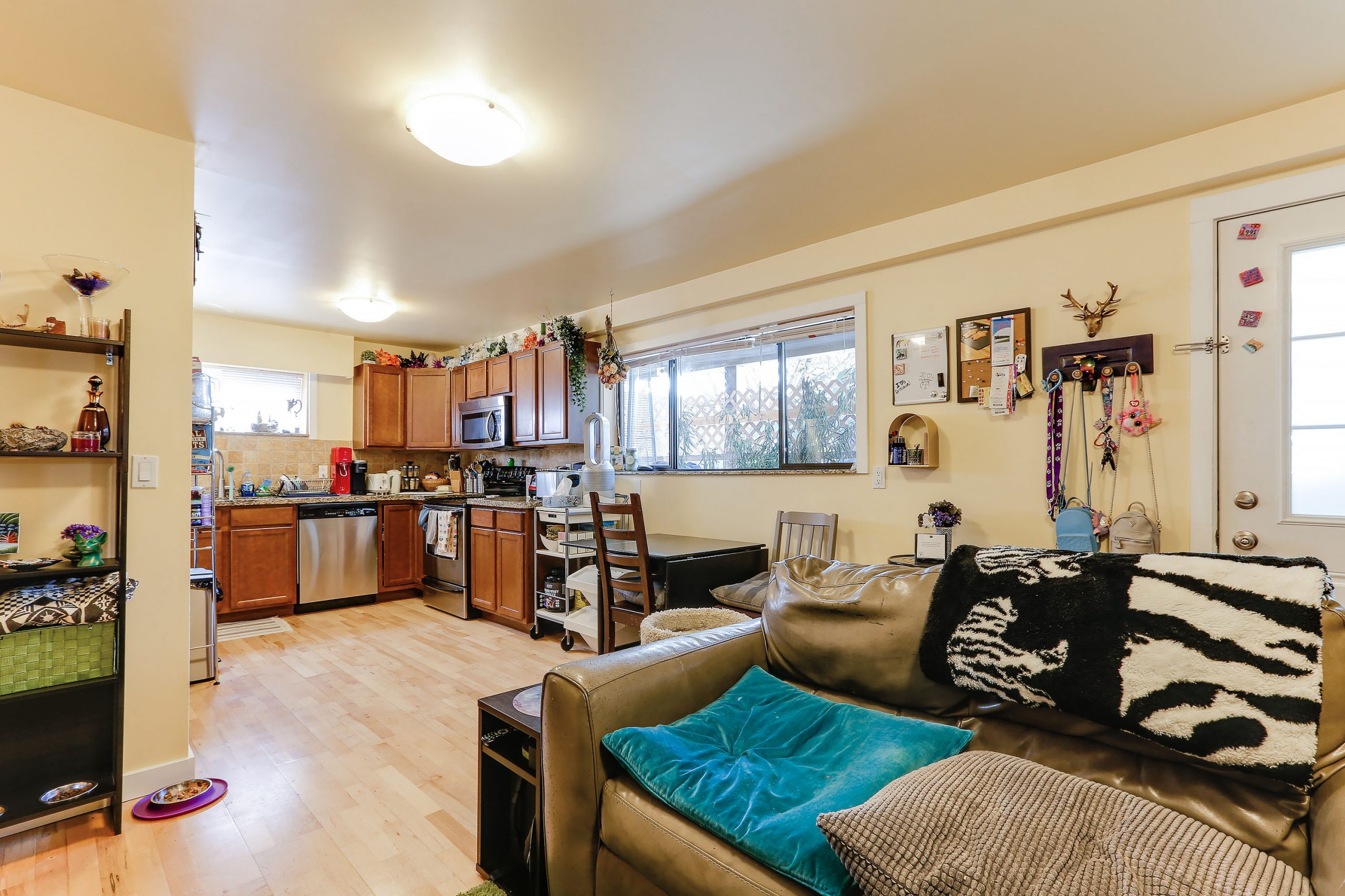 3866 Pandora Street Burnaby 46