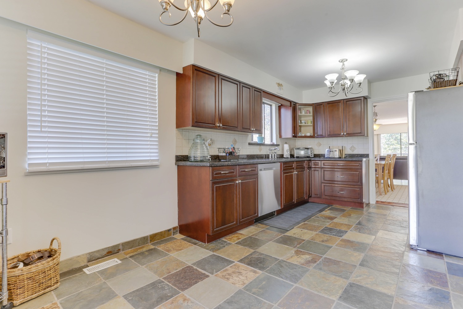 3027 East 7th AVENUE, Vancouver 11