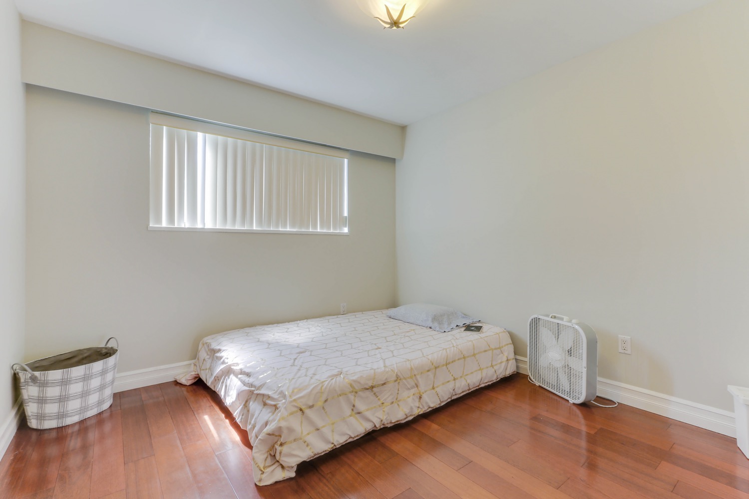 3027 East 7th AVENUE, Vancouver 17
