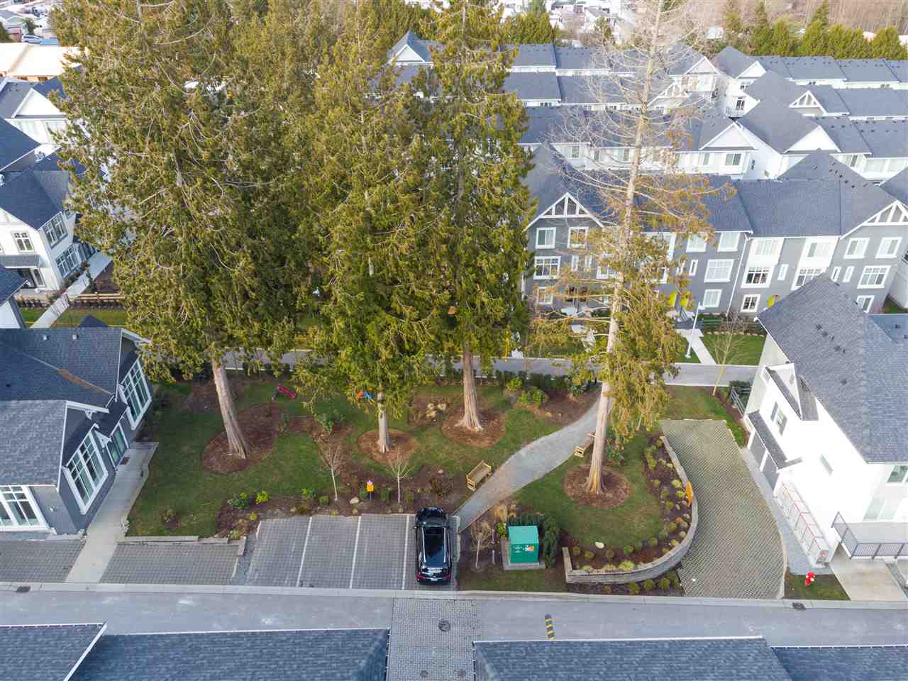 24 8130 136A STREET 36