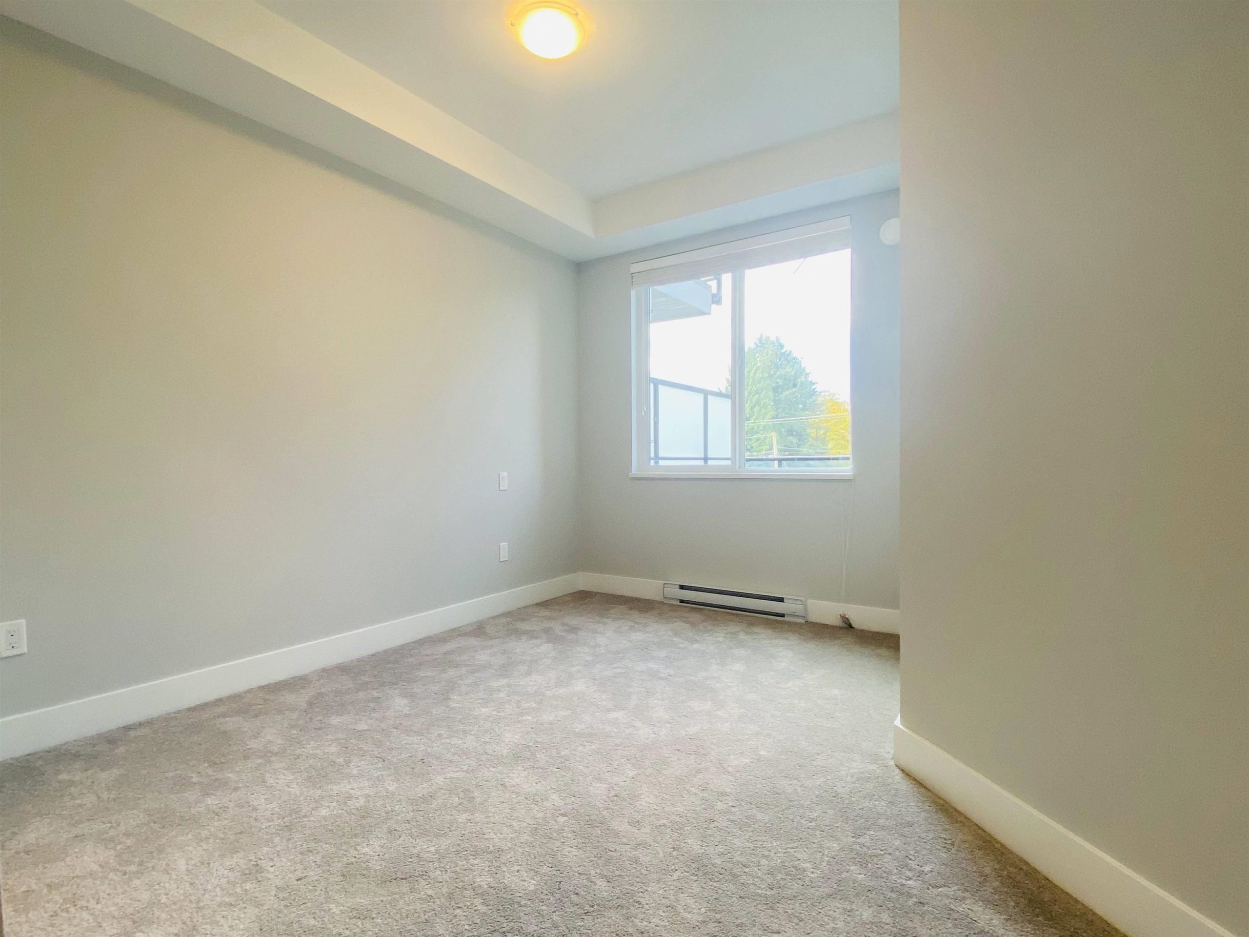 4207 2180 KELLY AVENUE 15
