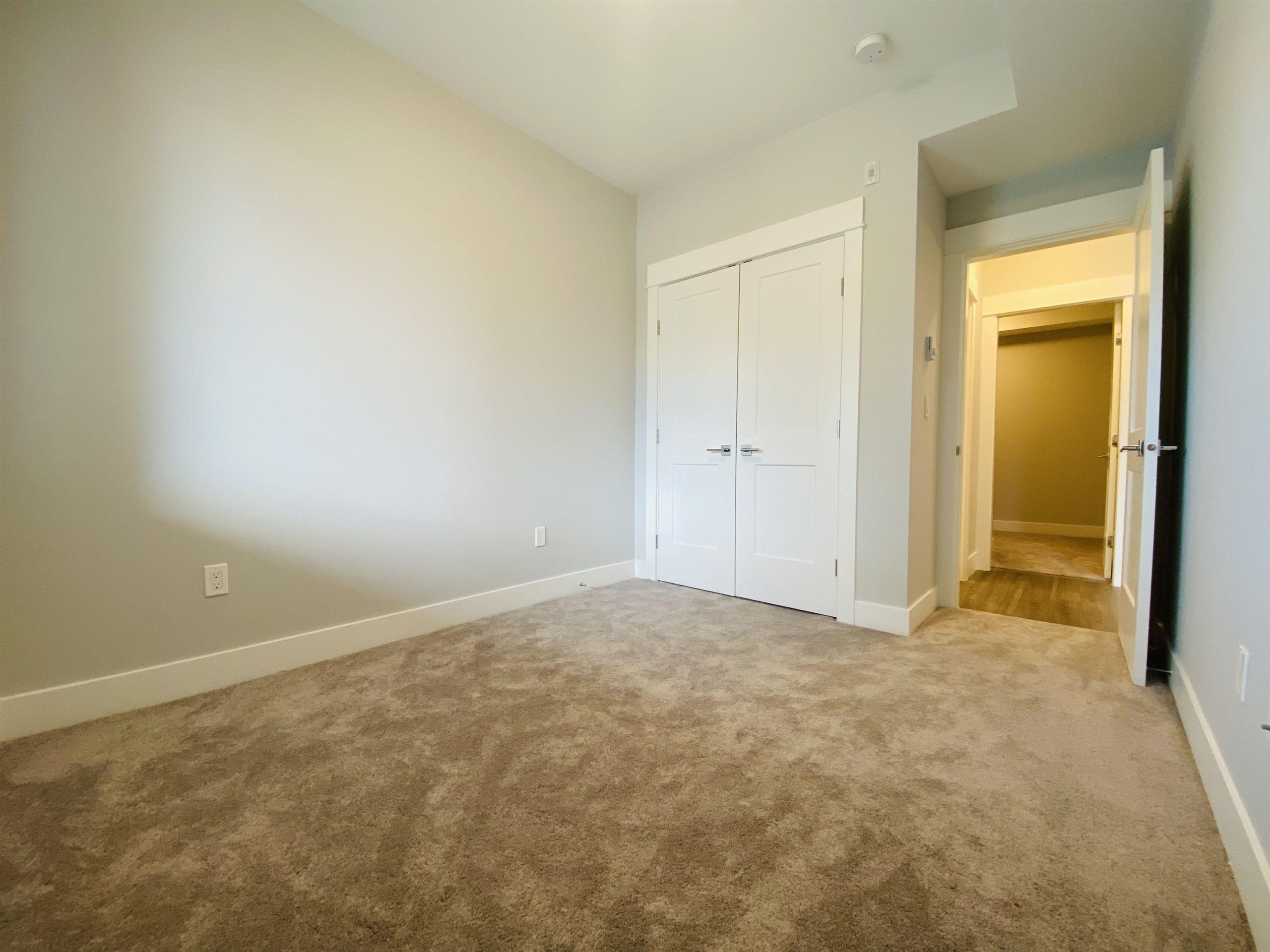 4207 2180 KELLY AVENUE 10