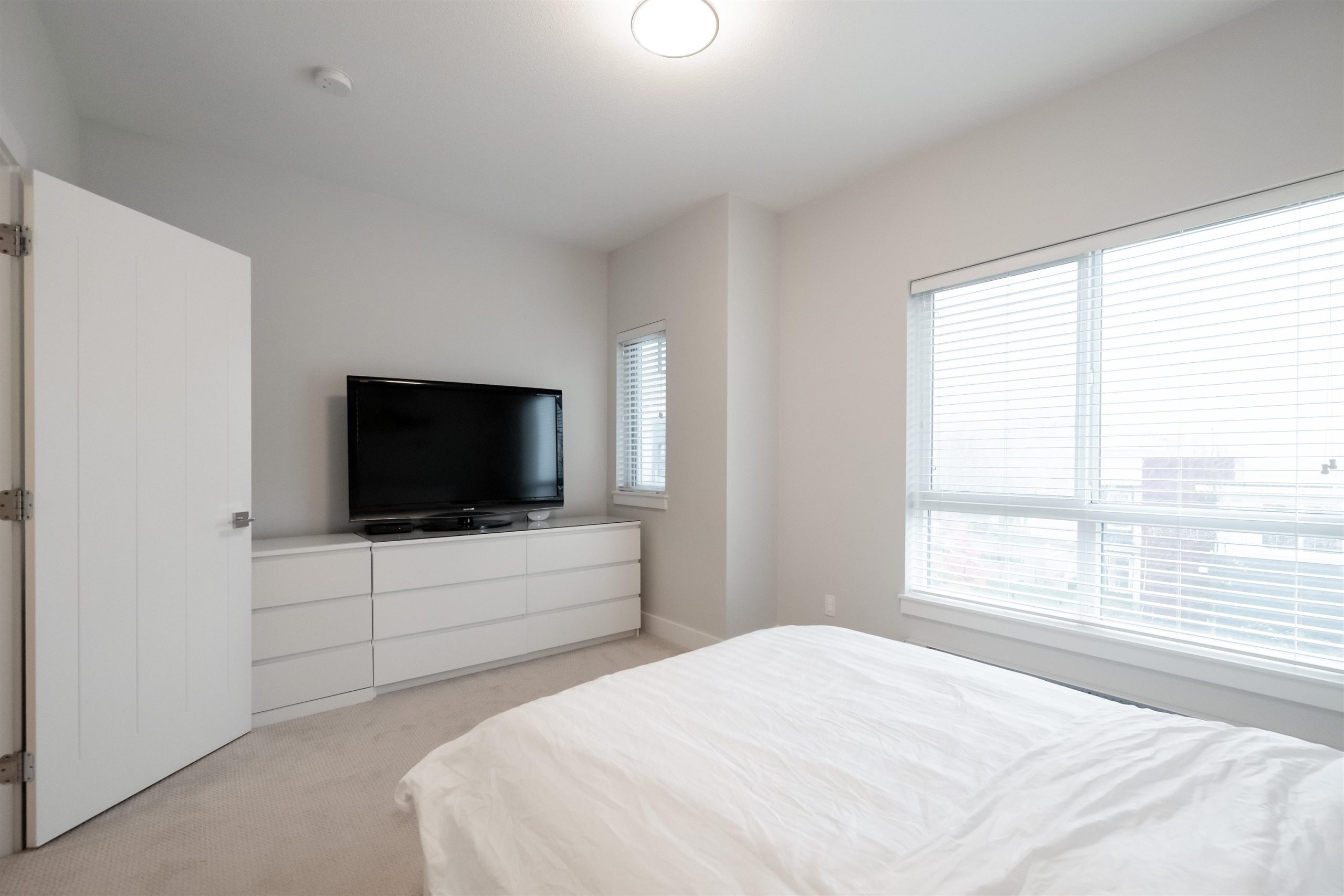 57 16336 23A AVENUE 26