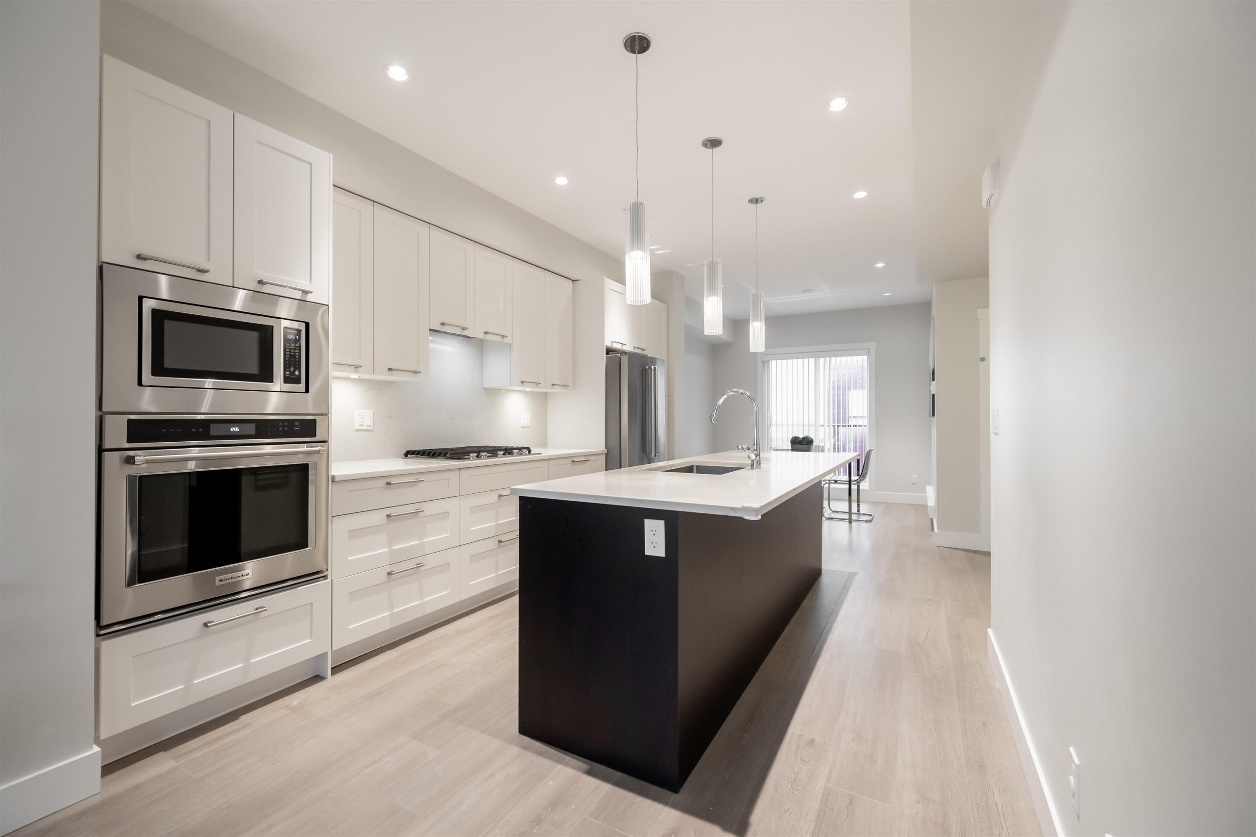 57 16336 23A AVENUE 7