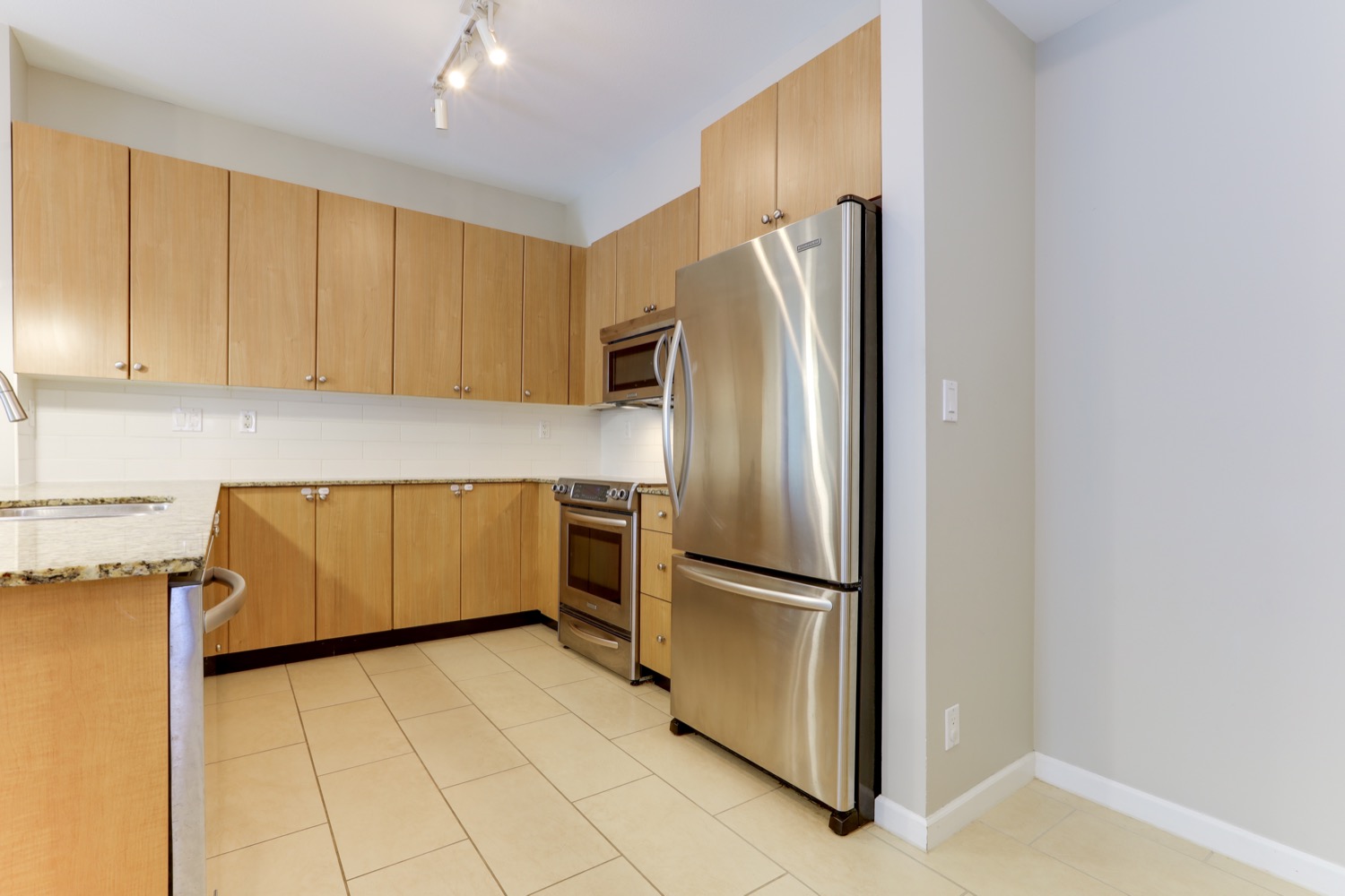 309 270 FRANCIS WAY, NEW WESTMINSTER 12