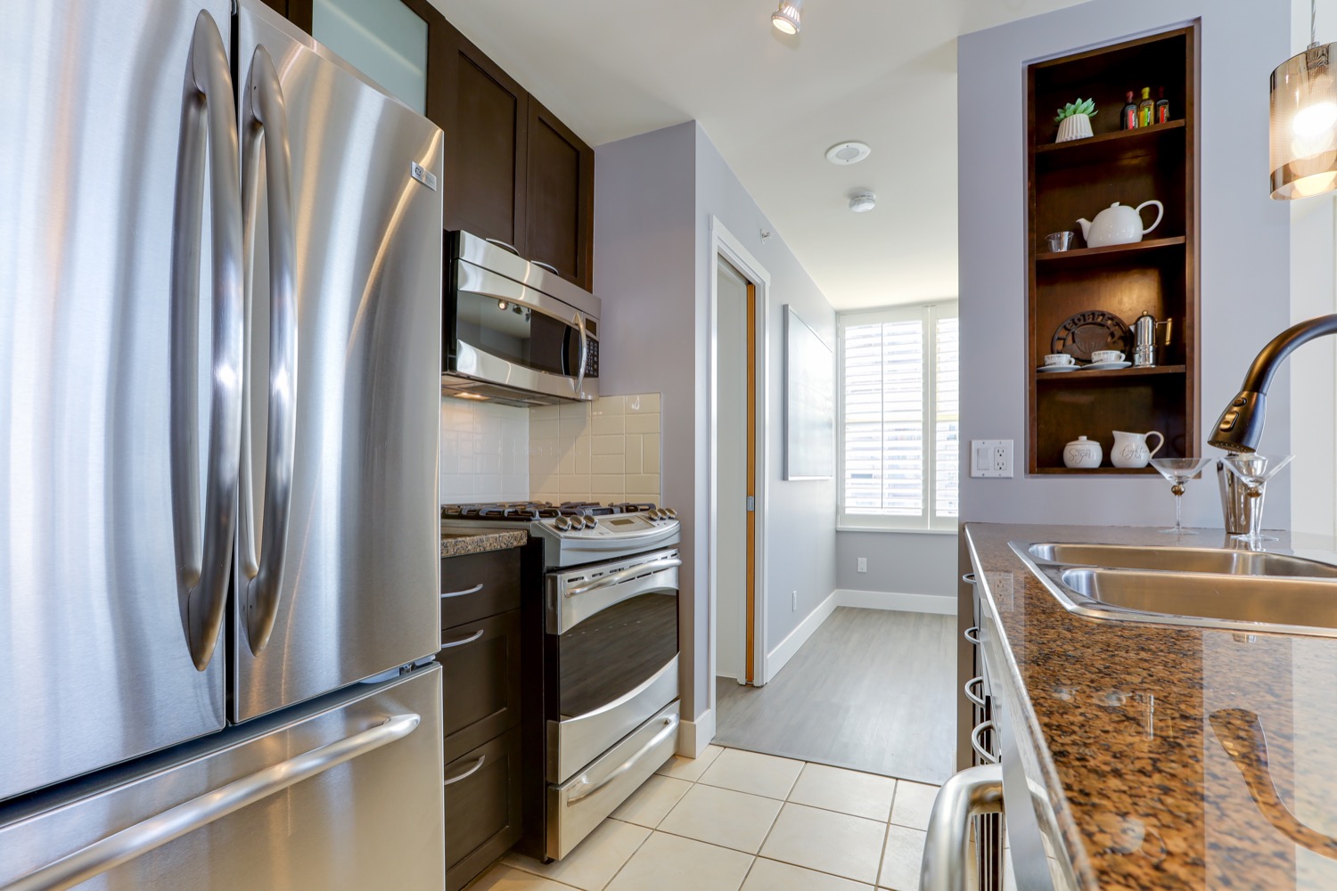 2002 989 RICHARDS STREET, VANCOUVER 9