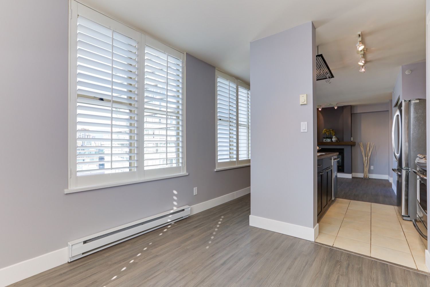 2002 989 RICHARDS STREET, VANCOUVER 12