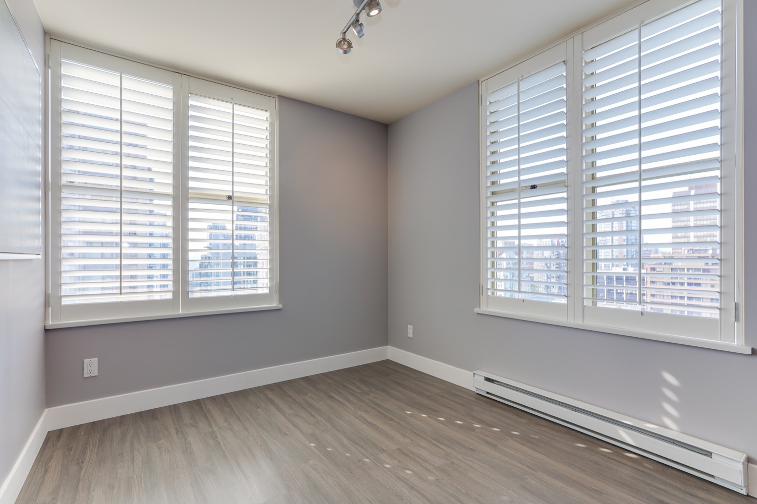 2002 989 RICHARDS STREET, VANCOUVER 14