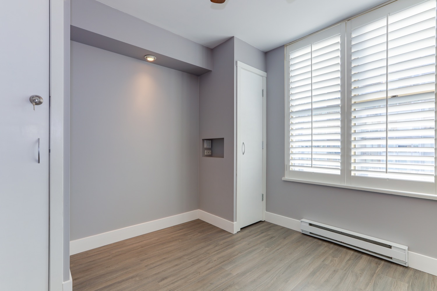 2002 989 RICHARDS STREET, VANCOUVER 15
