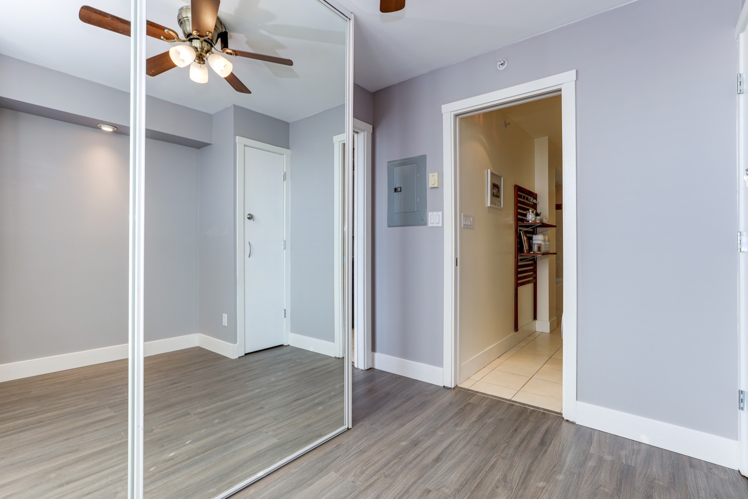 2002 989 RICHARDS STREET, VANCOUVER 16