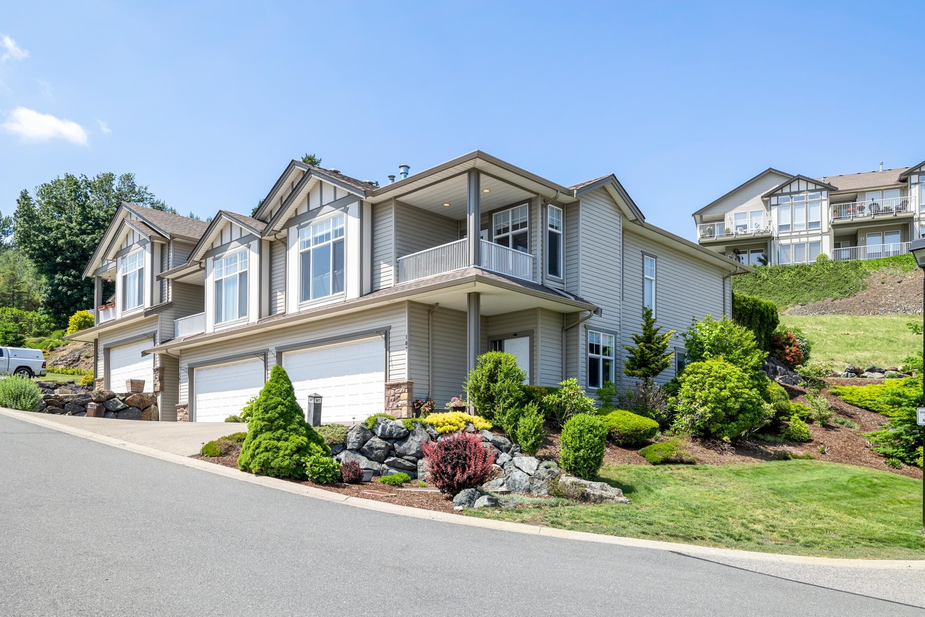 107 8590 SUNRISE DRIVE 2