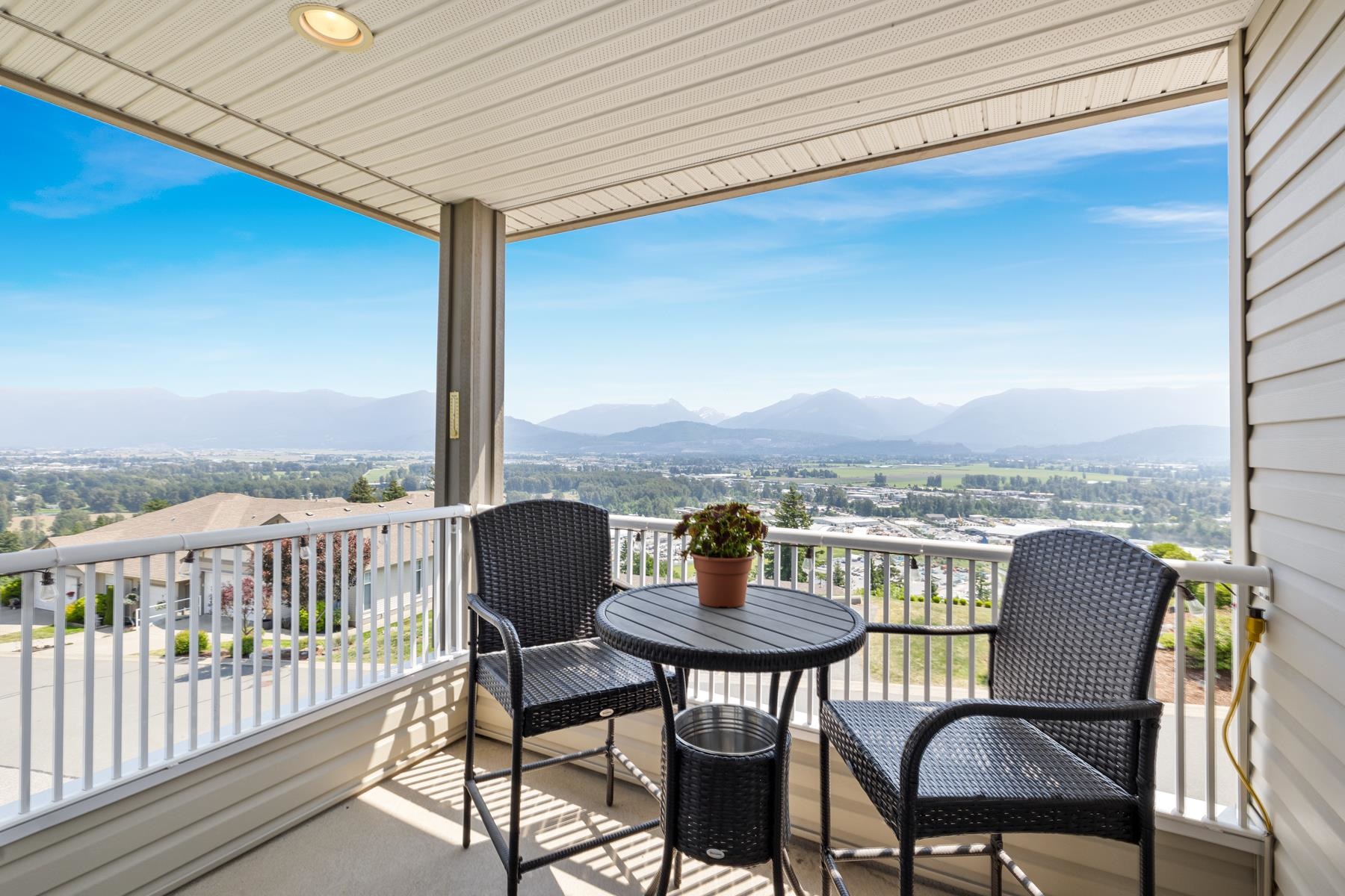 107 8590 SUNRISE DRIVE 11