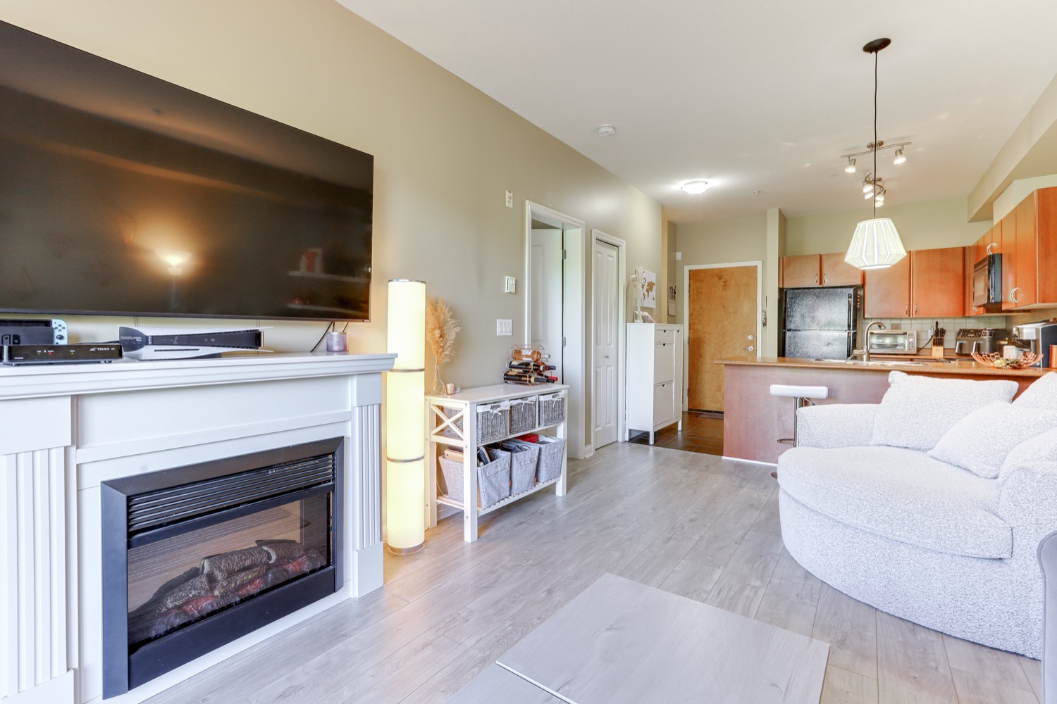 301 2346 MCALLISTER AVENUE, PORT COQUITLAM 2