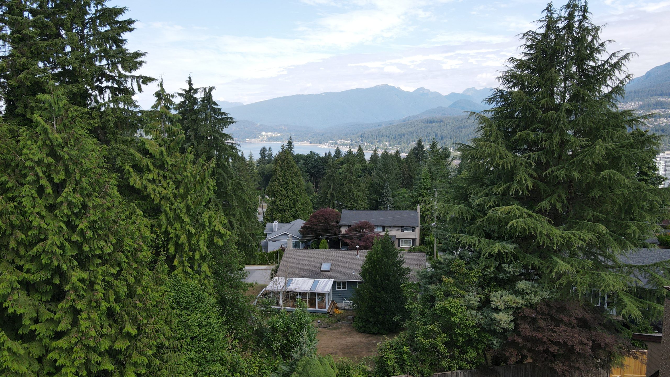 926 KOMARNO COURT 4