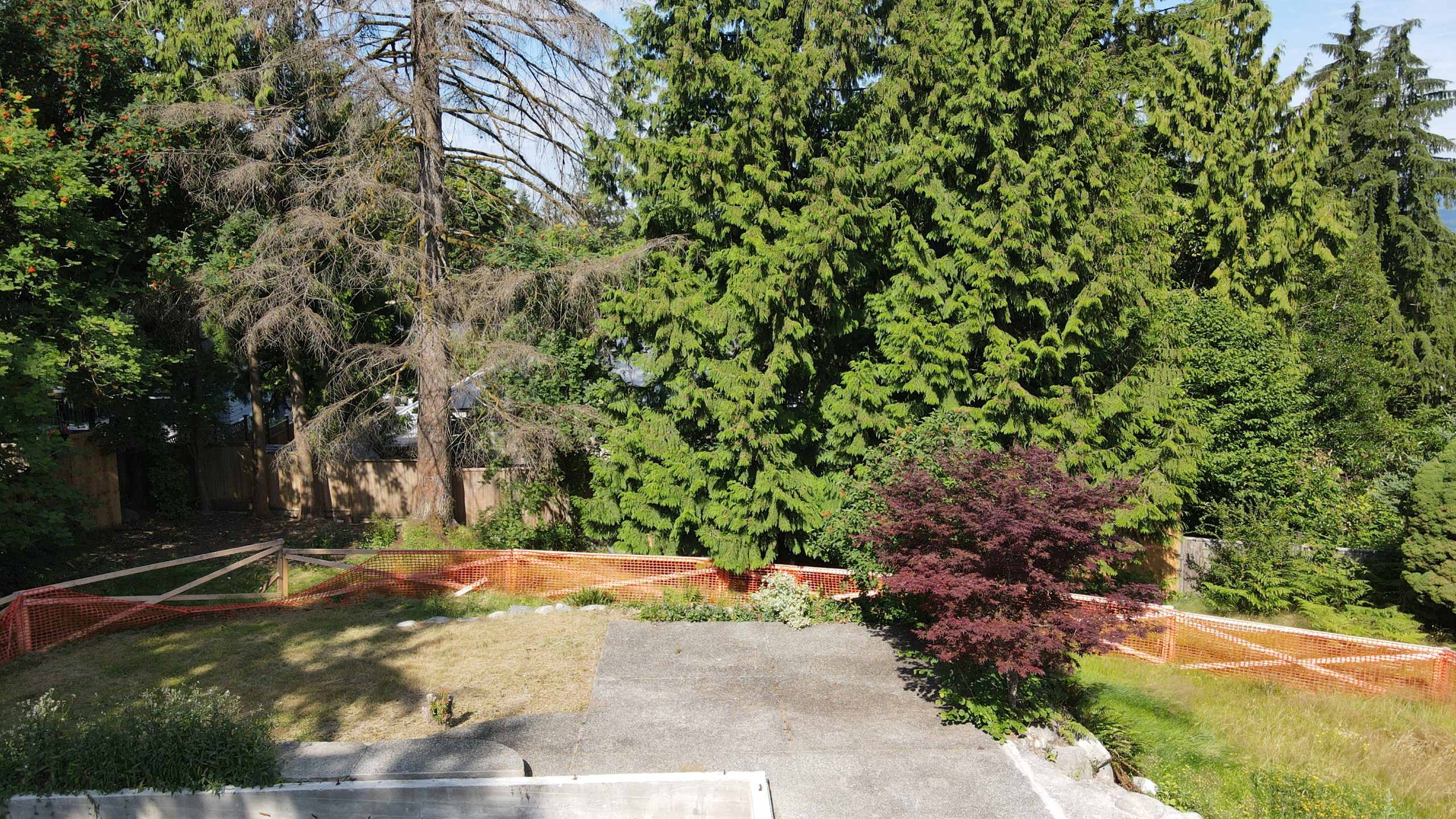 926 KOMARNO COURT 6