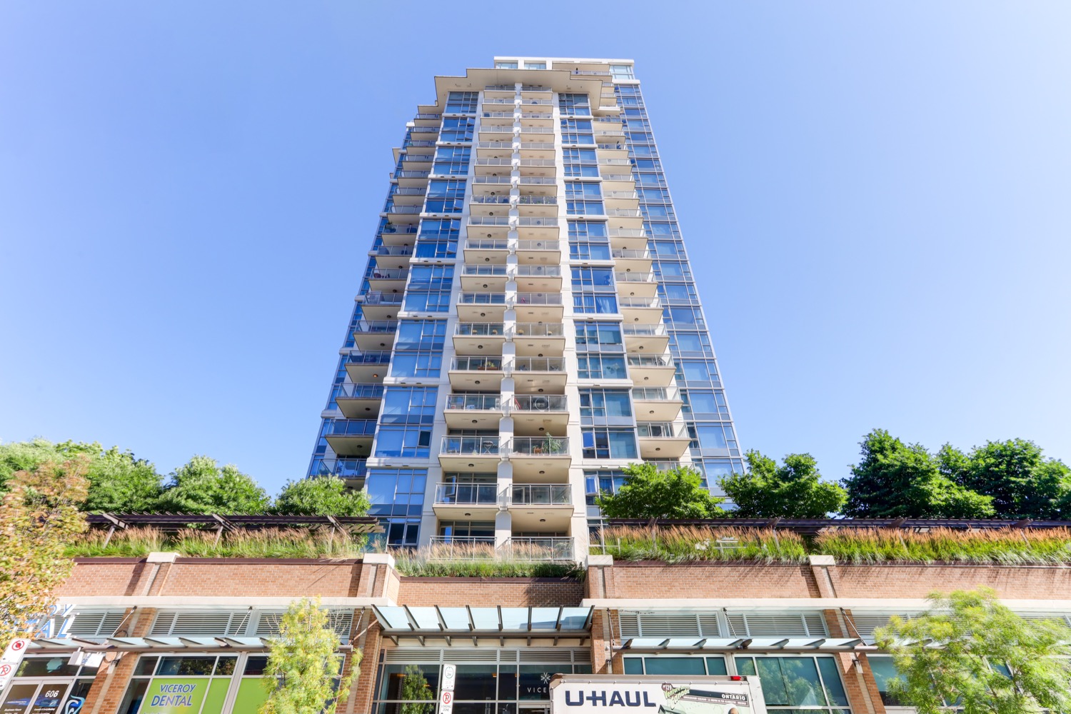 706 608 BELMONT STREET, NEW WESTMINSTER 32