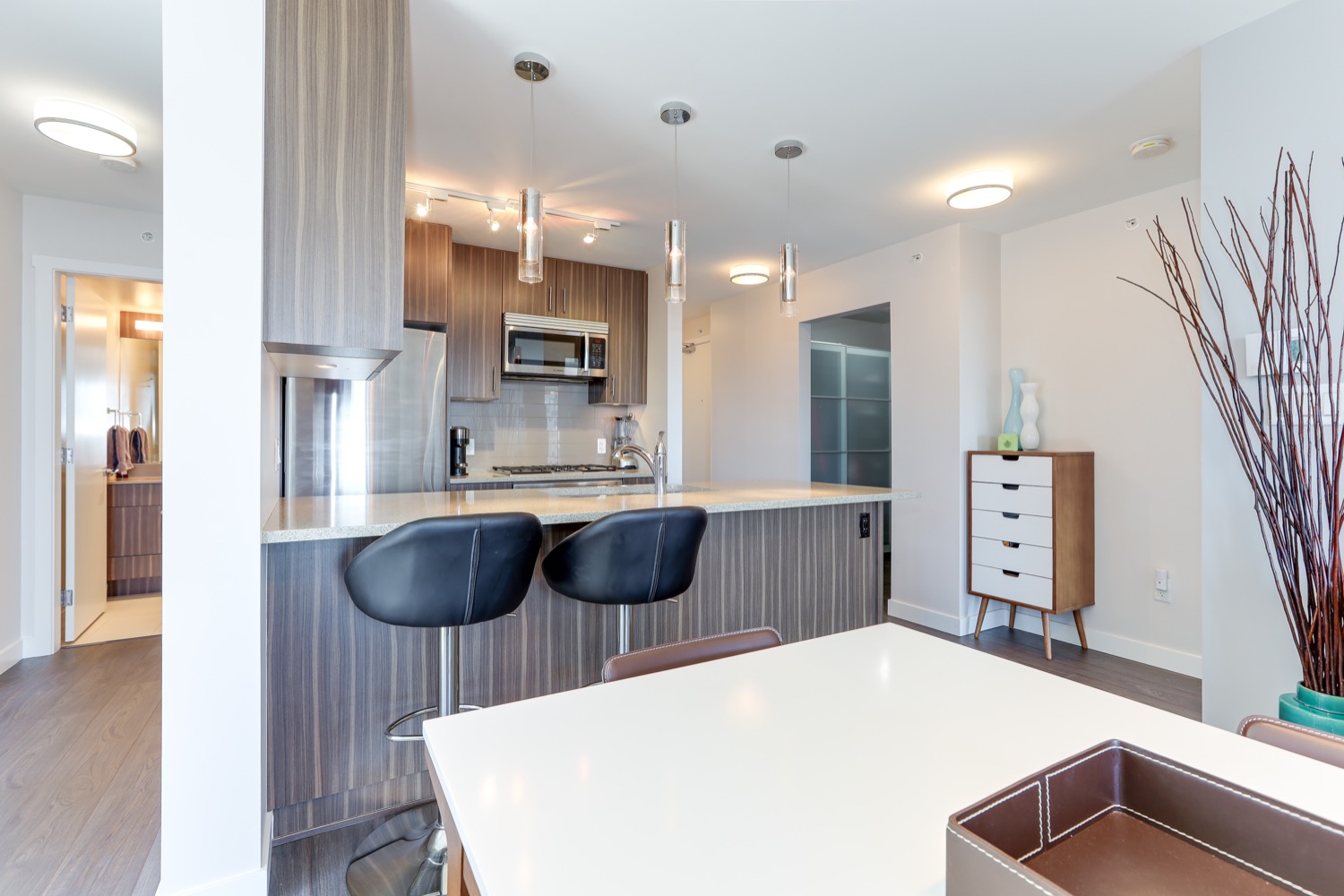 706 608 BELMONT STREET, NEW WESTMINSTER 8