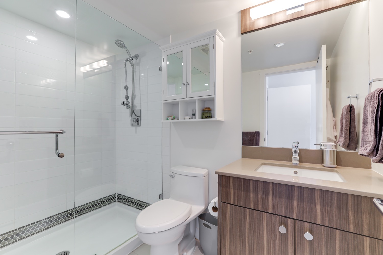 706 608 BELMONT STREET, NEW WESTMINSTER 18