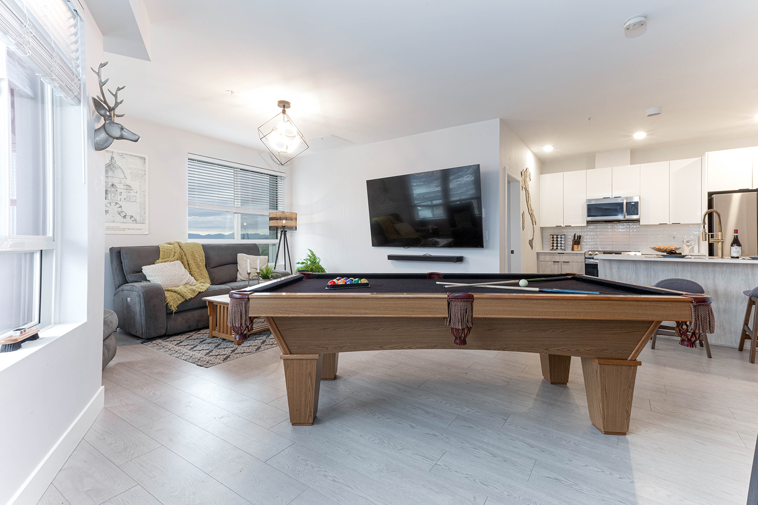 610 20360 LOGAN AVENUE 22