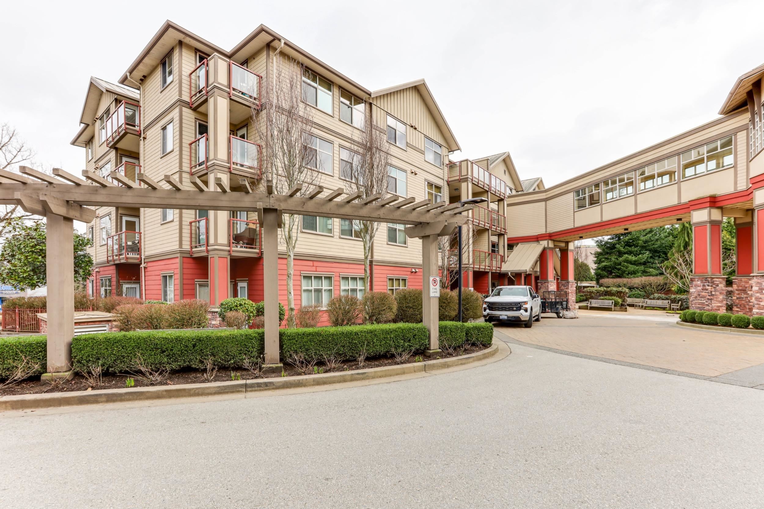 402 2511 KING GEORGE BOULEVARD 4