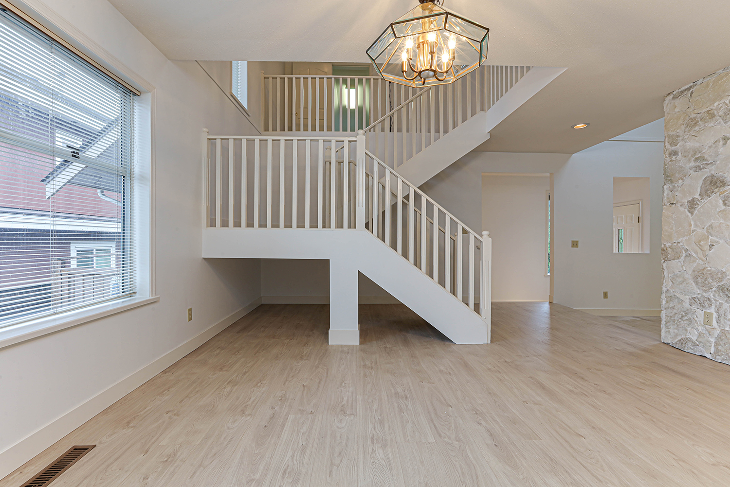 7231 Bridge Street, 12